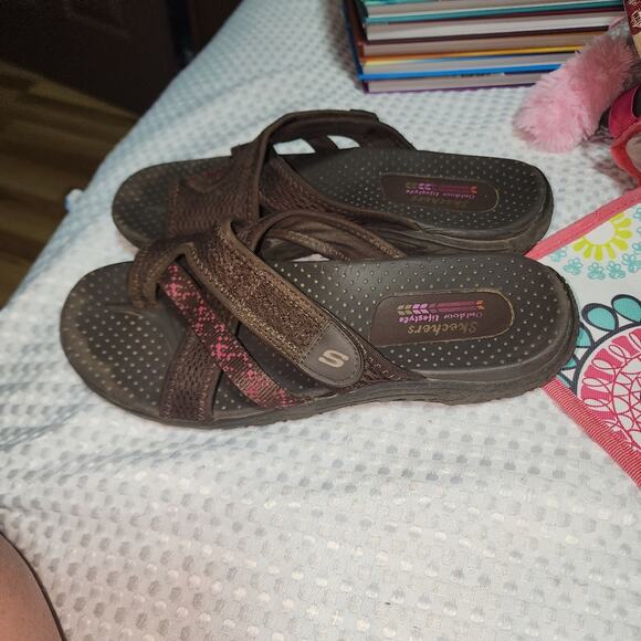 SKECHERS EUC WOMEN'S SIZE 8 SUMMER REGGAES  SANDALS SHOES - Picture 1 of 6
